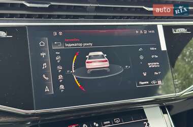 Внедорожник / Кроссовер Audi Q8 2024 в 