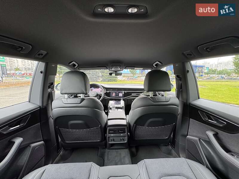 Внедорожник / Кроссовер Audi Q8 2024 в Киеве