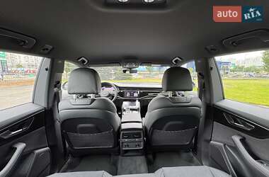 Внедорожник / Кроссовер Audi Q8 2024 в 