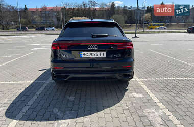 Позашляховик / Кросовер Audi Q8 2021 в 