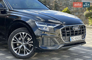 Позашляховик / Кросовер Audi Q8 2019 в 