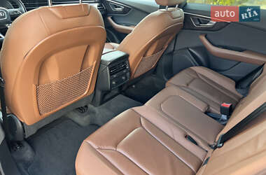 Позашляховик / Кросовер Audi Q8 2019 в 
