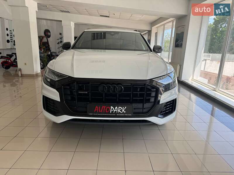 Audi Q8 2020