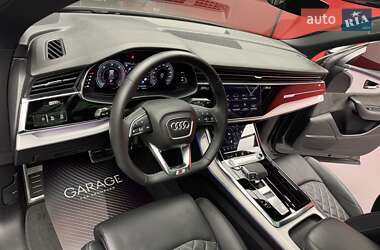 Внедорожник / Кроссовер Audi Q8 2021 в 