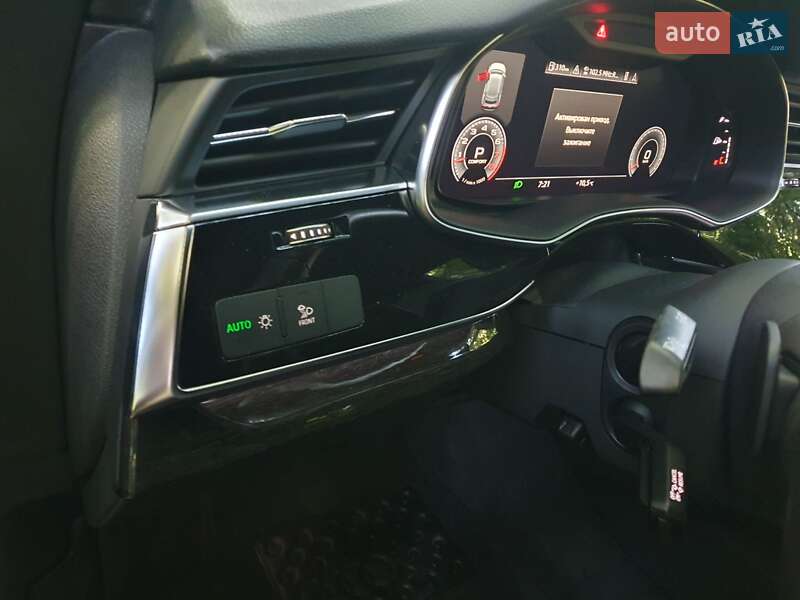 Внедорожник / Кроссовер Audi Q8 2018 в Днепре