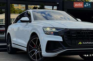 Внедорожник / Кроссовер Audi Q8 2022 в 