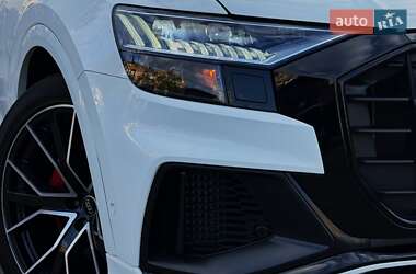 Внедорожник / Кроссовер Audi Q8 2022 в 