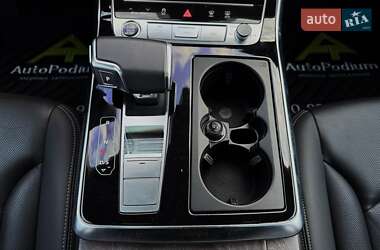 Внедорожник / Кроссовер Audi Q8 2022 в 