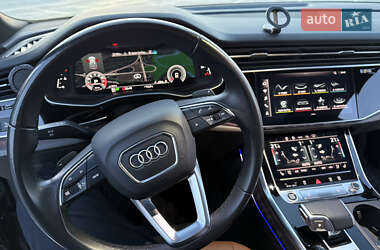 Внедорожник / Кроссовер Audi Q8 2020 в 