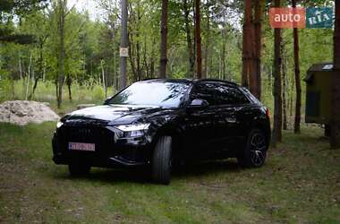 Позашляховик / Кросовер Audi Q8 2022 в 
