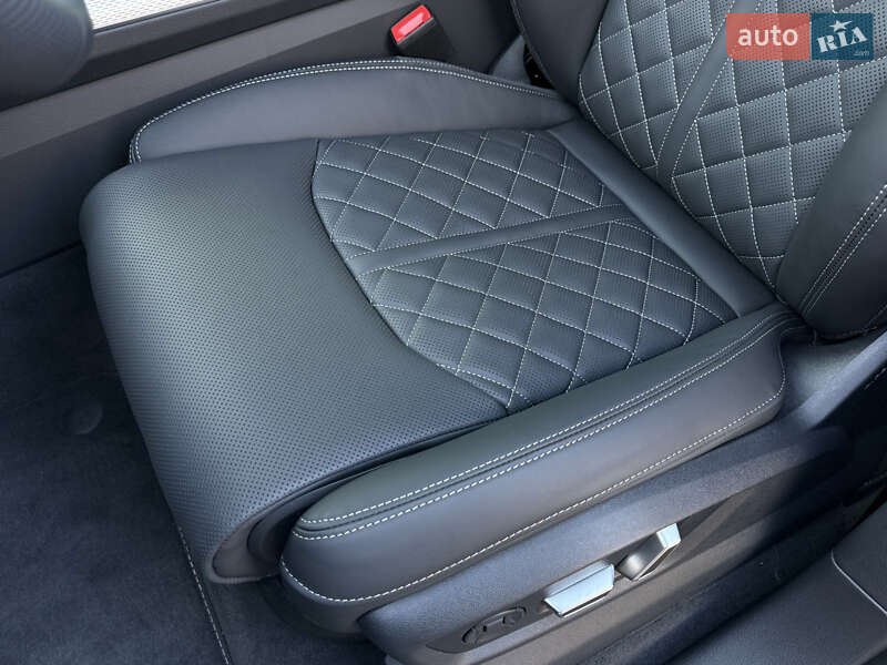 Позашляховик / Кросовер Audi Q8 2025 в Одесі