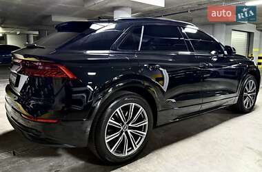 Внедорожник / Кроссовер Audi Q8 2023 в 