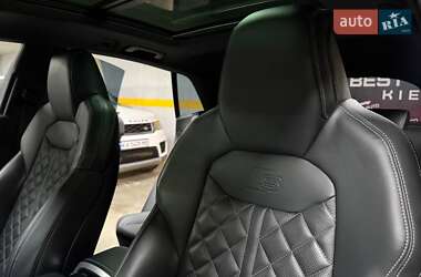 Внедорожник / Кроссовер Audi Q8 2023 в 