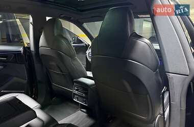 Внедорожник / Кроссовер Audi Q8 2023 в 