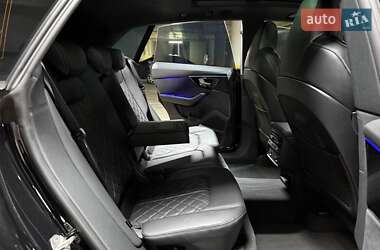 Внедорожник / Кроссовер Audi Q8 2023 в 