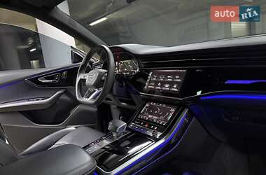 Внедорожник / Кроссовер Audi Q8 2023 в 