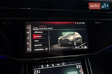 Внедорожник / Кроссовер Audi Q8 2023 в 