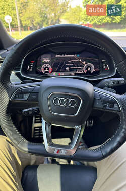Позашляховик / Кросовер Audi Q8 2019 в 