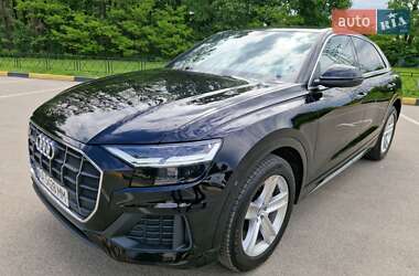 Внедорожник / Кроссовер Audi Q8 2019 в 