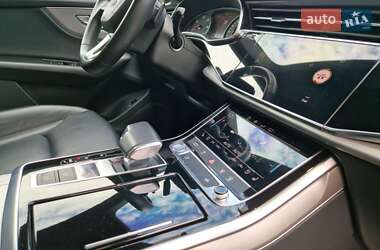 Внедорожник / Кроссовер Audi Q8 2019 в 