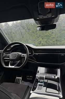 Позашляховик / Кросовер Audi Q8 2020 в 