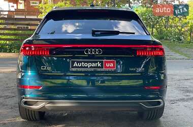 Внедорожник / Кроссовер Audi Q8 2021 в 