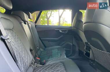 Внедорожник / Кроссовер Audi Q8 2021 в 