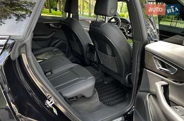 Внедорожник / Кроссовер Audi Q8 2020 в 