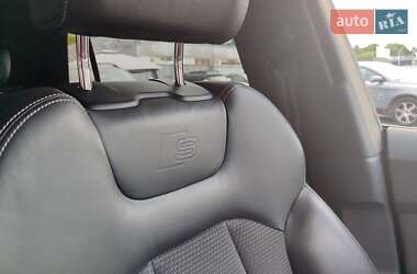 Внедорожник / Кроссовер Audi Q8 2018 в 
