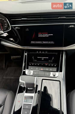 Внедорожник / Кроссовер Audi Q8 2020 в 