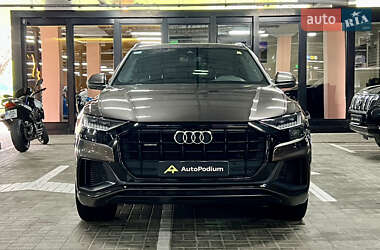 Внедорожник / Кроссовер Audi Q8 2019 в 