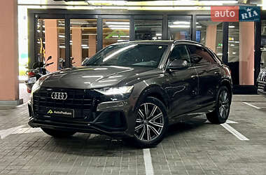 Внедорожник / Кроссовер Audi Q8 2019 в 
