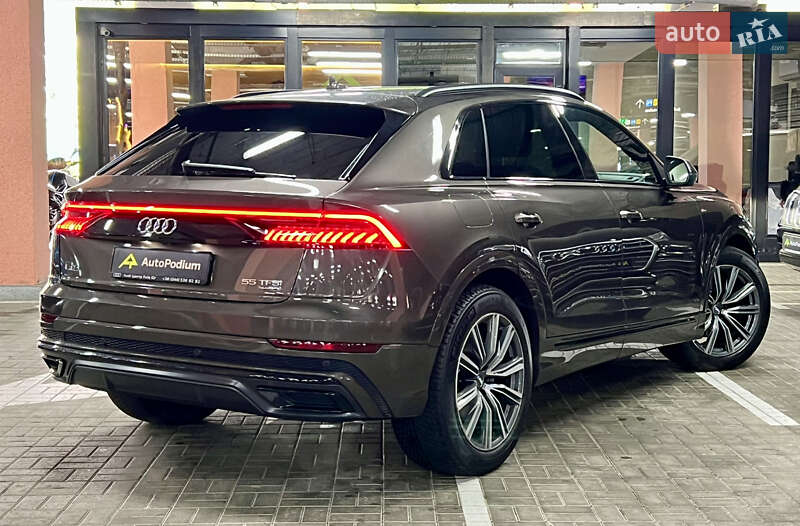 Внедорожник / Кроссовер Audi Q8 2019 в Киеве
