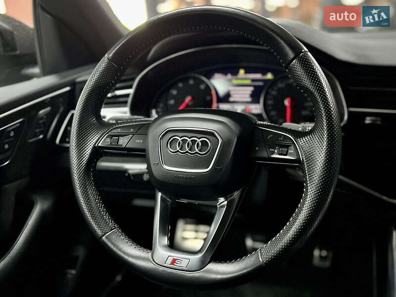 Внедорожник / Кроссовер Audi Q8 2019 в Киеве