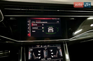 Внедорожник / Кроссовер Audi Q8 2019 в 