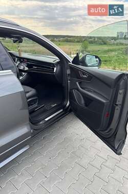 Позашляховик / Кросовер Audi Q8 2019 в 