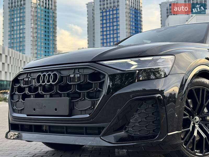 Внедорожник / Кроссовер Audi Q8 2025 в Одессе