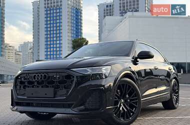 Внедорожник / Кроссовер Audi Q8 2025 в 
