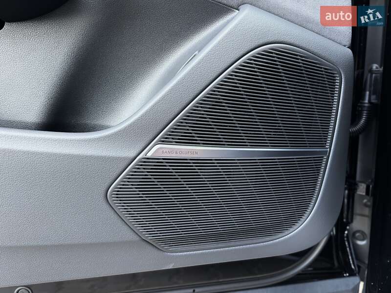 Внедорожник / Кроссовер Audi Q8 2025 в Одессе