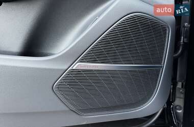 Внедорожник / Кроссовер Audi Q8 2025 в 