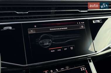 Внедорожник / Кроссовер Audi Q8 2025 в 