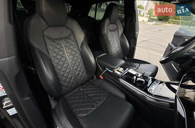 Внедорожник / Кроссовер Audi Q8 2023 в 