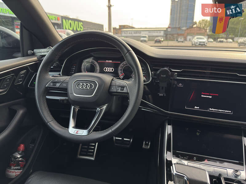 Позашляховик / Кросовер Audi Q8 2023 в Києві
