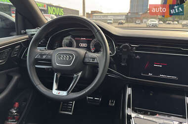 Внедорожник / Кроссовер Audi Q8 2023 в 