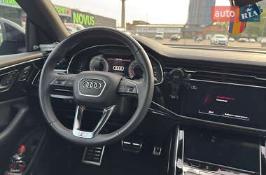 Внедорожник / Кроссовер Audi Q8 2023 в 