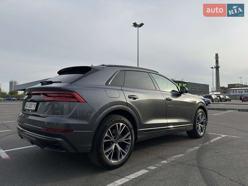 Позашляховик / Кросовер Audi Q8 2023 в Києві