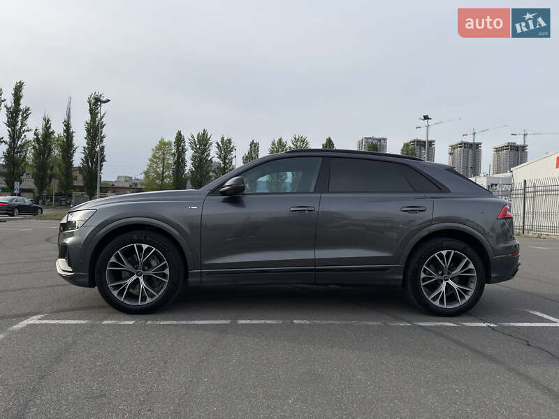 Позашляховик / Кросовер Audi Q8 2023 в Києві