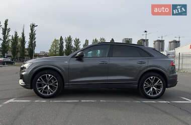 Внедорожник / Кроссовер Audi Q8 2023 в 