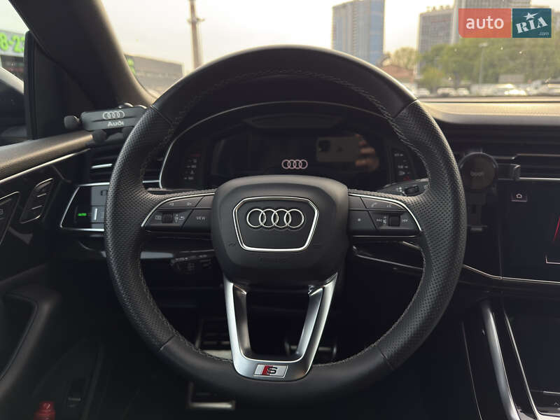 Позашляховик / Кросовер Audi Q8 2023 в Києві