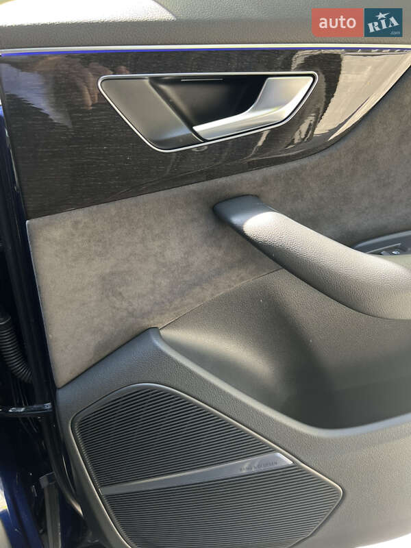 Внедорожник / Кроссовер Audi Q8 2018 в Львове